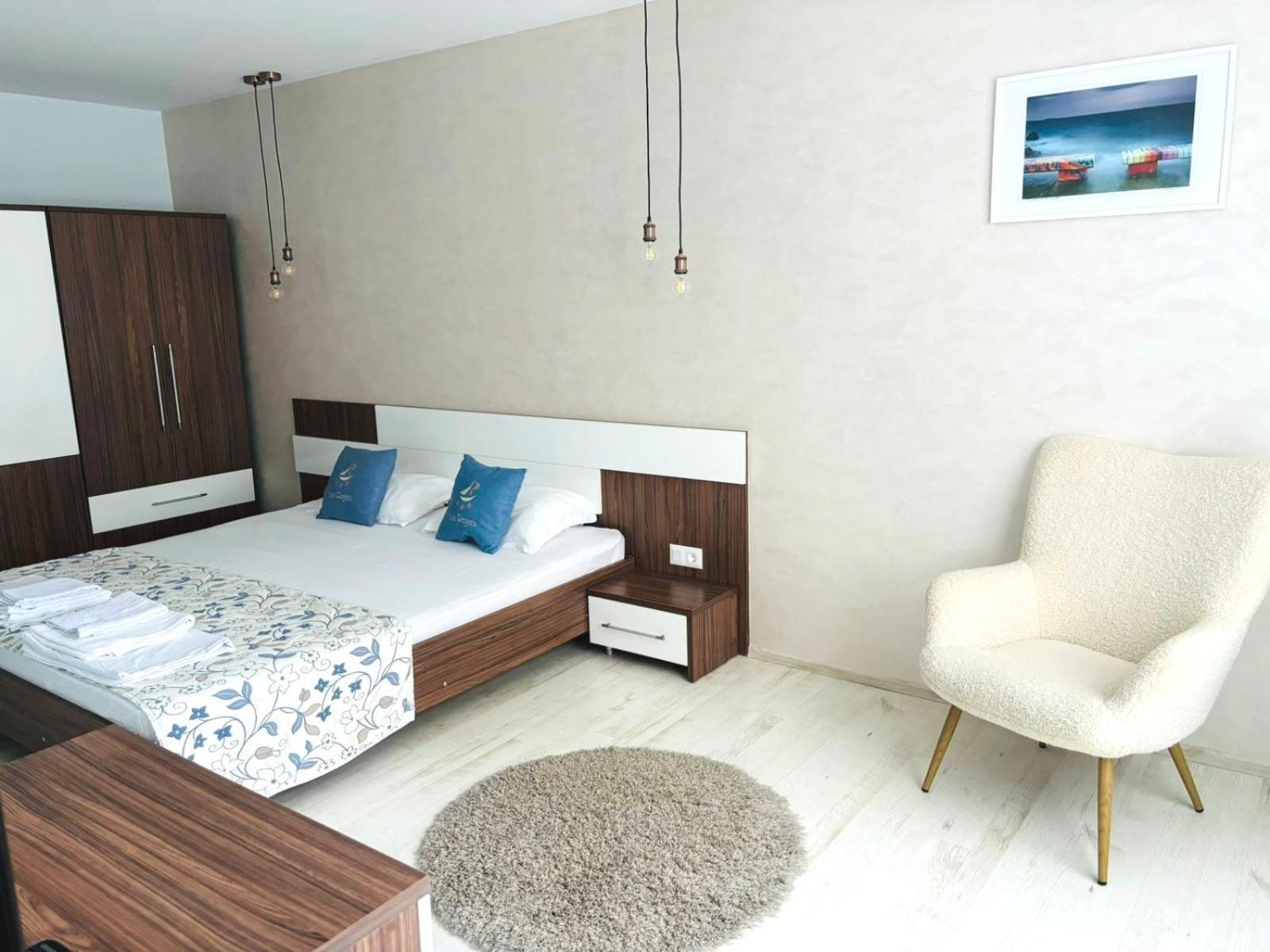 Family Hotel Regata بوموري المظهر الخارجي الصورة