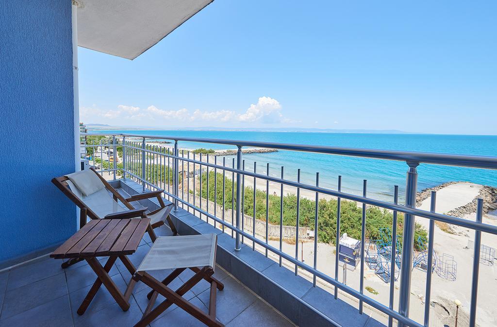 Family Hotel Regata بوموري المظهر الخارجي الصورة